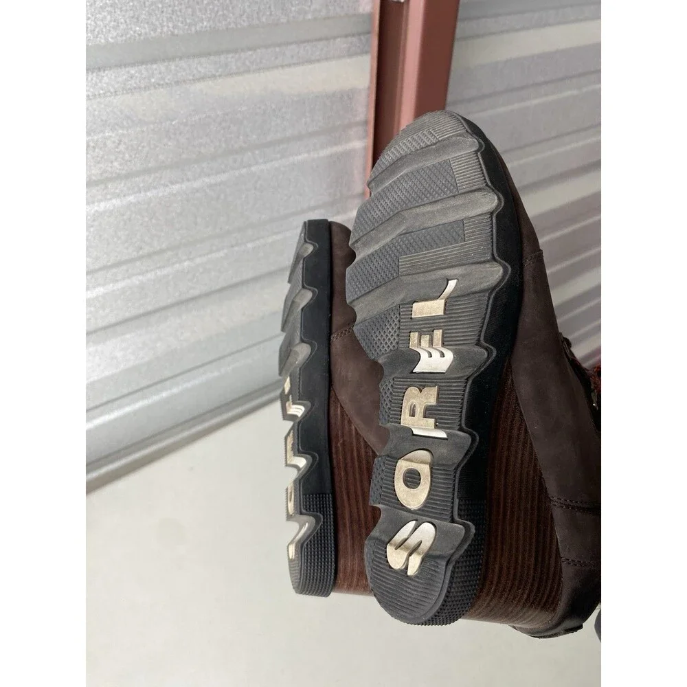 SOREL Joan Laceup WEDGE BOOTS All Weather Ankle BOOTIE Womens Size 9
